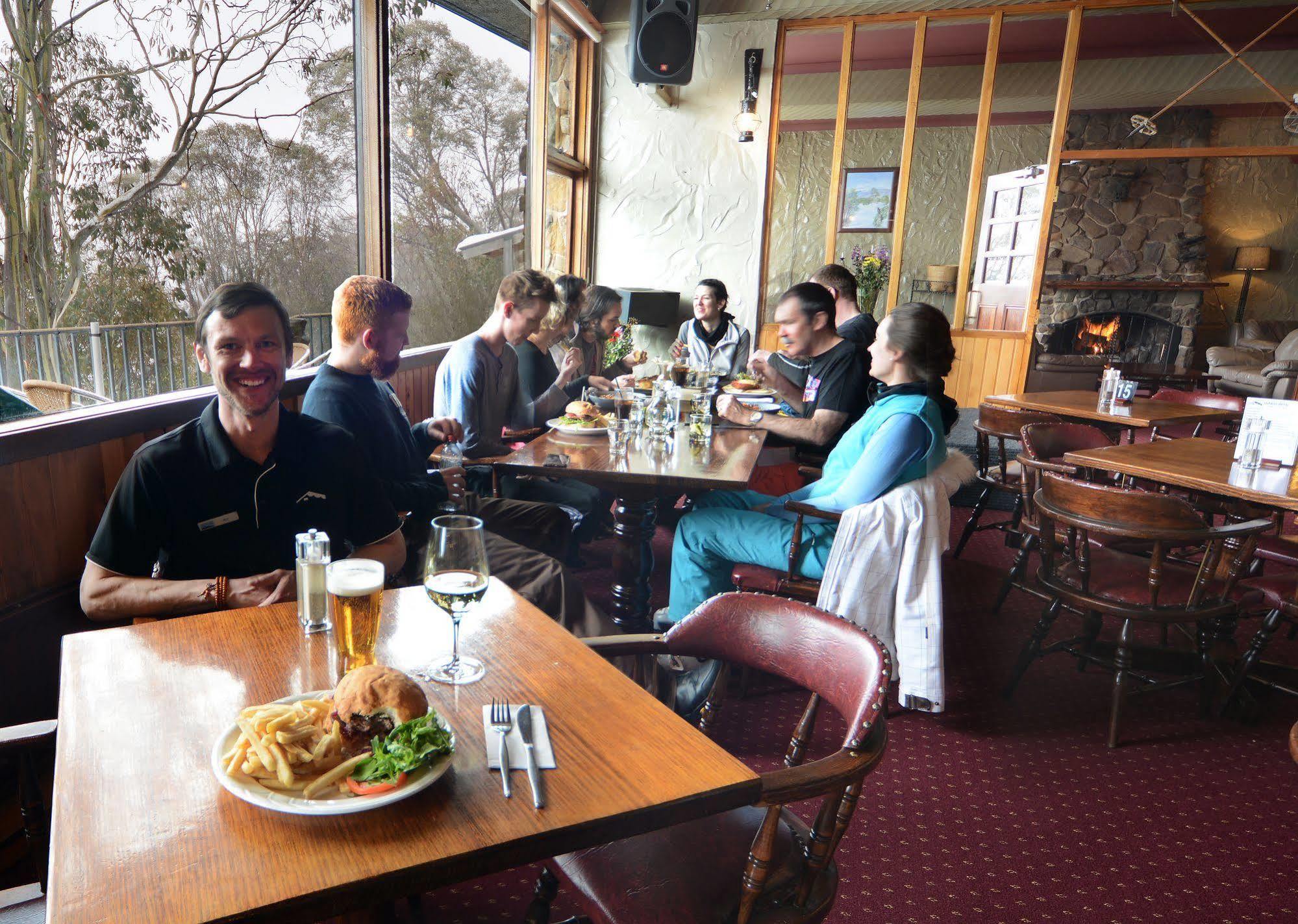 Falls Creek Hotel Exterior foto